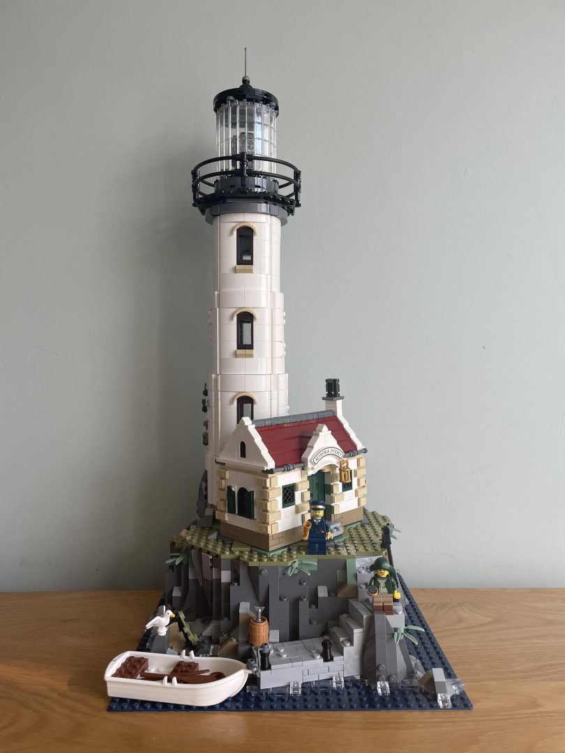 Lego Ideas Motorized Lighthouse Review - Scientiae News